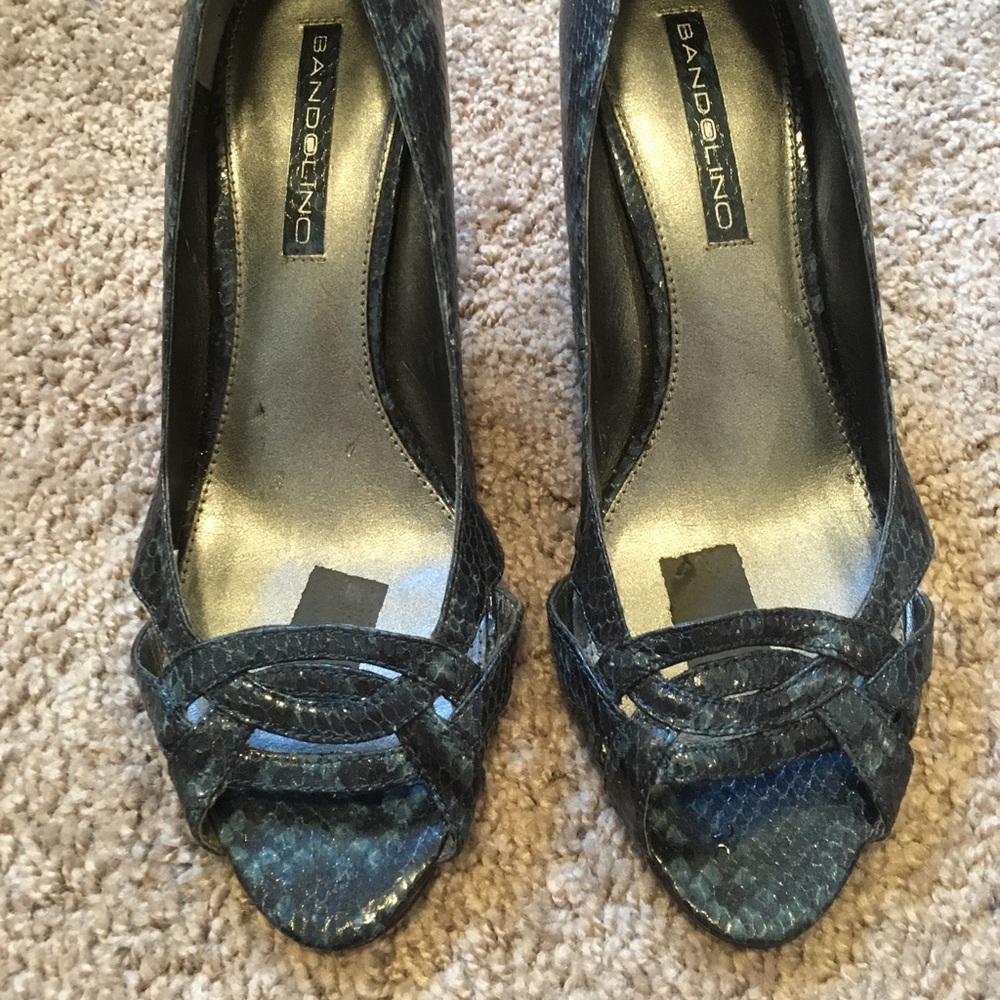 Snakeskin peep toe pumps
